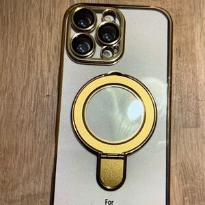 Case-Mate Gold and White Phone Case